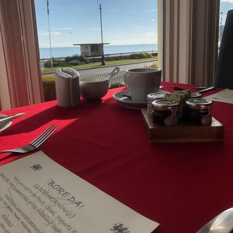 Swn Y Mor Hotel Llandudno Eksteriør billede